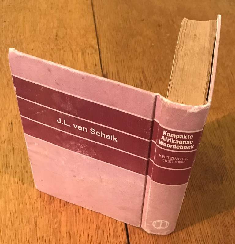 KOMPAKTE AFRIKAANSE WOORDEBOEK - KRITZINGER & EKSTEEN - 1984 - VAN SKAIK - 4de Uitgawe.