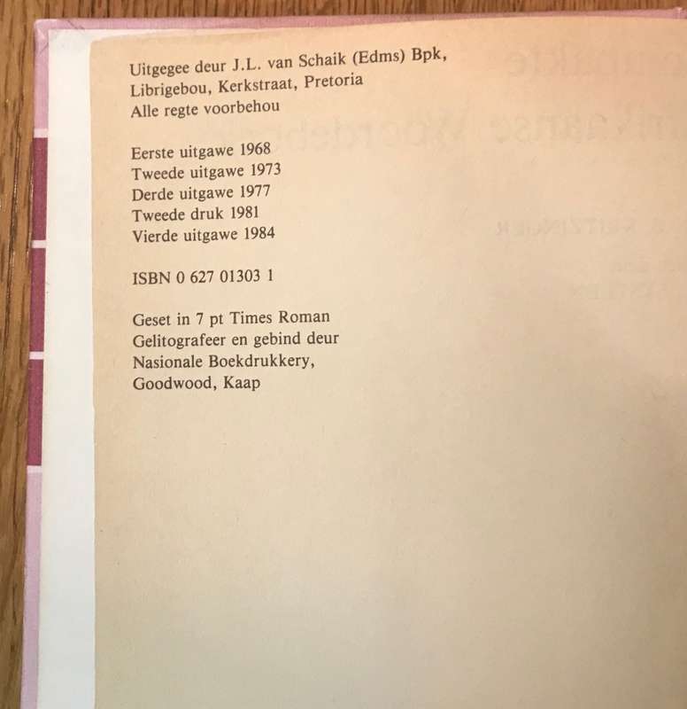 KOMPAKTE AFRIKAANSE WOORDEBOEK - KRITZINGER & EKSTEEN - 1984 - VAN SKAIK - 4de Uitgawe.