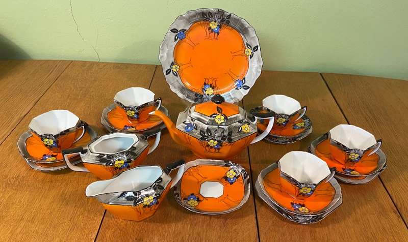 TEA SET - SHELLEY "look-alike" TEA SET 5 x TRIO`s CREAMER SUGAR TEAPOT CAKE PLATE ART DECO! STUNNING