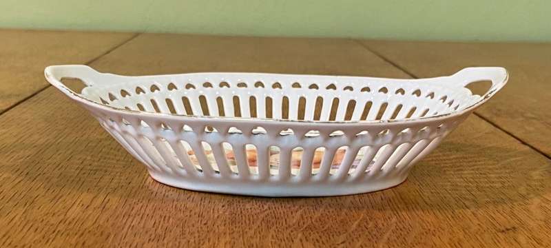 BOWL SNACK DISH NUT DISH Beautiful Lattice EDGE Porcelain Small Fruit Bowl Grapes Pear Peach GERMANY