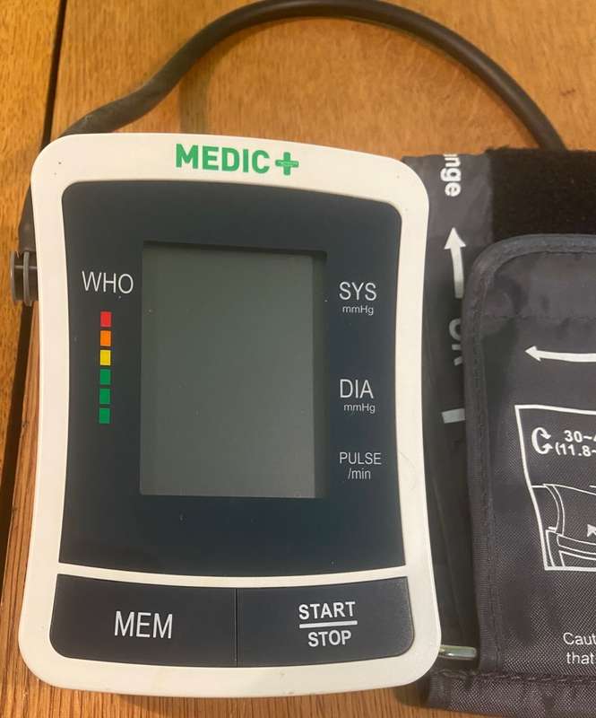 MEDIC BLOOD PRESSURE MONITOR - BATTERY OPERATED - Used only a few times - no box.