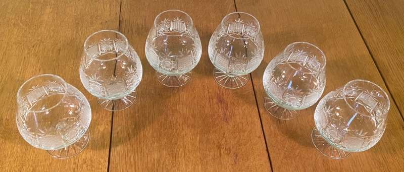 CRYSTAL BRANDY BALLOON GLASSES / SNIFTERS x 6 - PATTERNED - MAGNIFICENT - VERY HEAVY & STUNNING!!!!