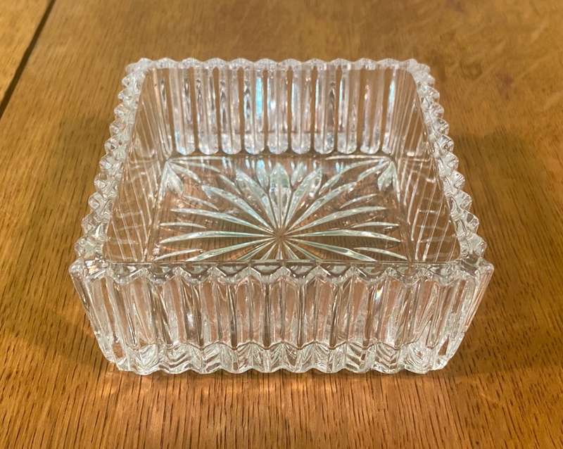 GLASS SQUARE TRINKET DISH / CONDIMENT BOWL - PATTERNED - STUNNING!