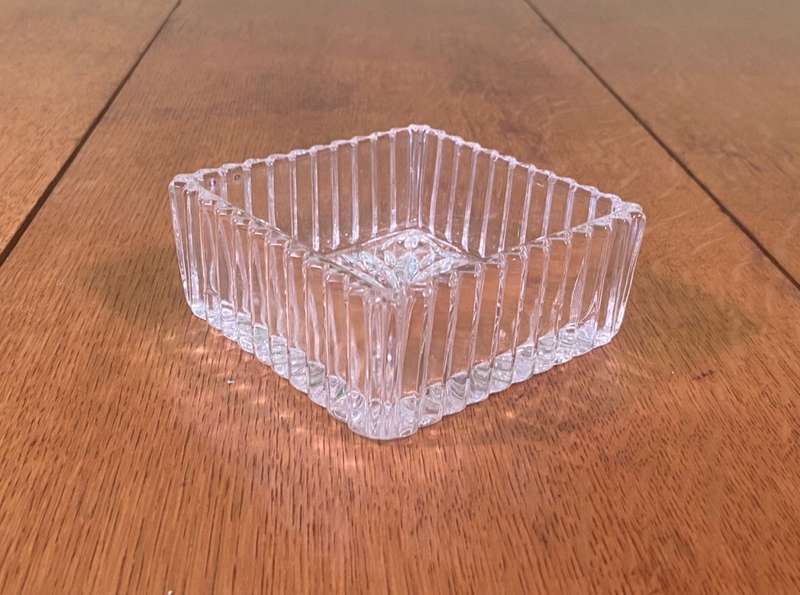 GLASS SQUARE TRINKET DISH / CONDIMENT BOWL - PATTERNED - STUNNING!