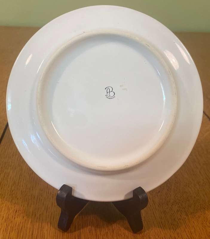 SMALL PLATE - NAMIBIA SOUVENIR - WINDHOEK BADGE - AB CERAMICS - PORCELAIN. SWA - SOUTH WEST AFRICA.