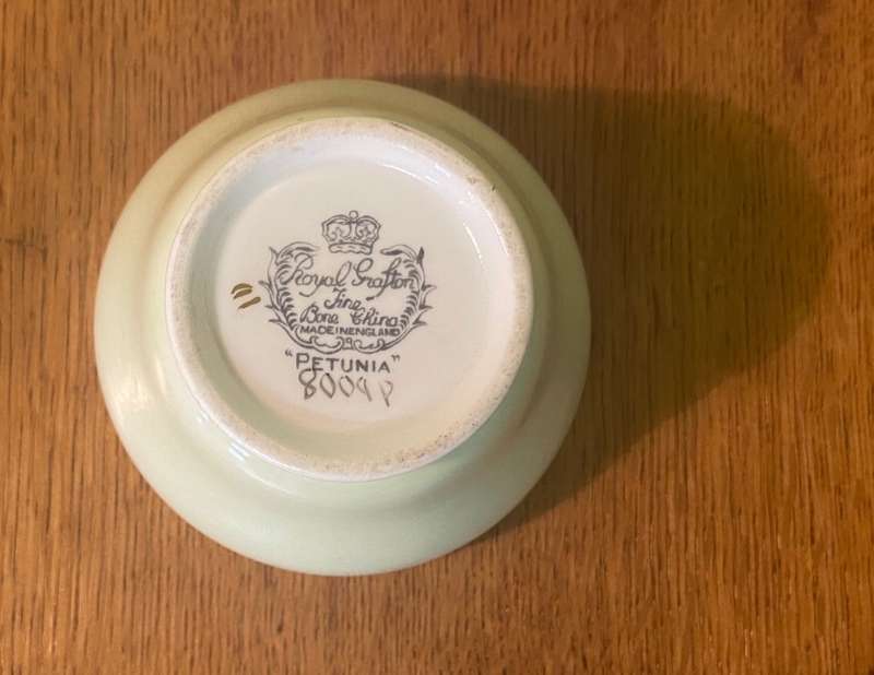 SUGAR BOWL - OPEN - ROYAL GRAFTON FINE BONE CHINA - PETUNIA - ENGLAND - FLOWERS - 80098.