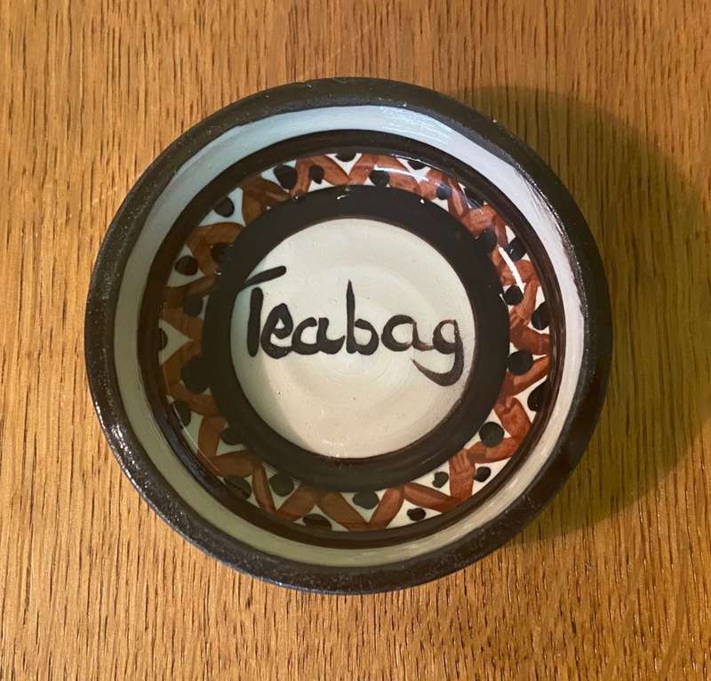 TEA BAG DISPOSAL BOWL - POTTERY - SOUTH AFRICA - CUTE!! - HANDMADE.