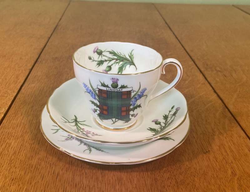ADDERLEY TEA TRIO x 1 - ENGLAND - 4549 - SCOTTISH LINDSAY CLAN - TARTAN - SCOTLAND - LAVENDER