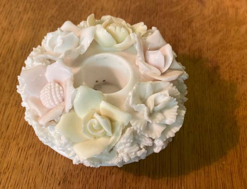 FLORAL FLOWERS  CANDLE HOLDER - PORCELAIN - NO MARK - STUNNING!!!