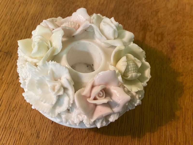FLORAL FLOWERS  CANDLE HOLDER - PORCELAIN - NO MARK - STUNNING!!!