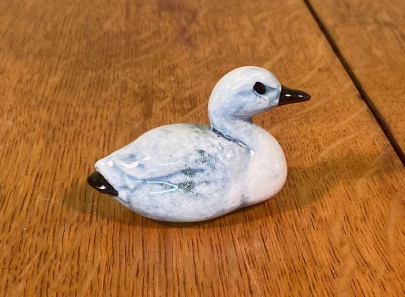 DUCK - PORCELAIN - SMALL - BLUE & WHITE - STUNNING ORNAMENT - PRINTERS TRAY.