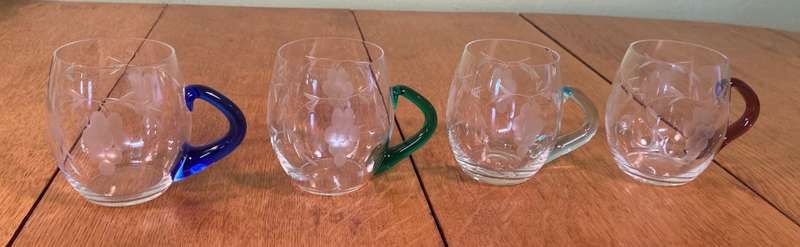 Beer small glasses x 4 - grape pattern - coloured handles