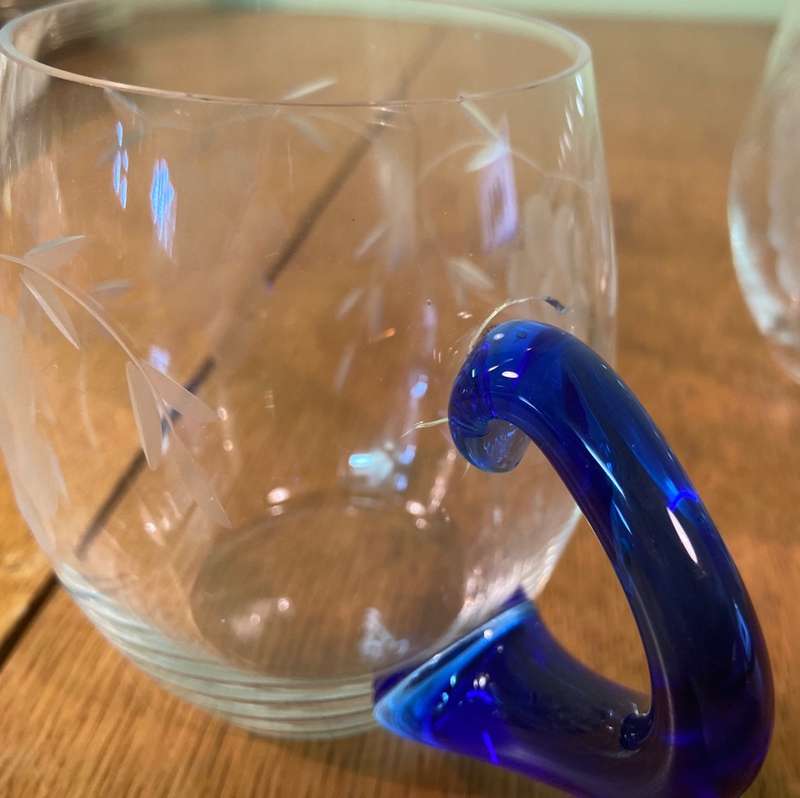 Beer small glasses x 4 - grape pattern - coloured handles