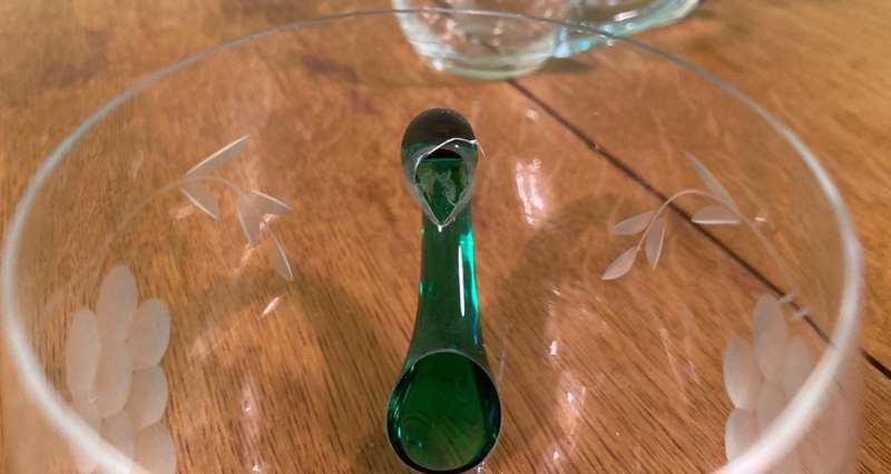 Beer small glasses x 4 - grape pattern - coloured handles