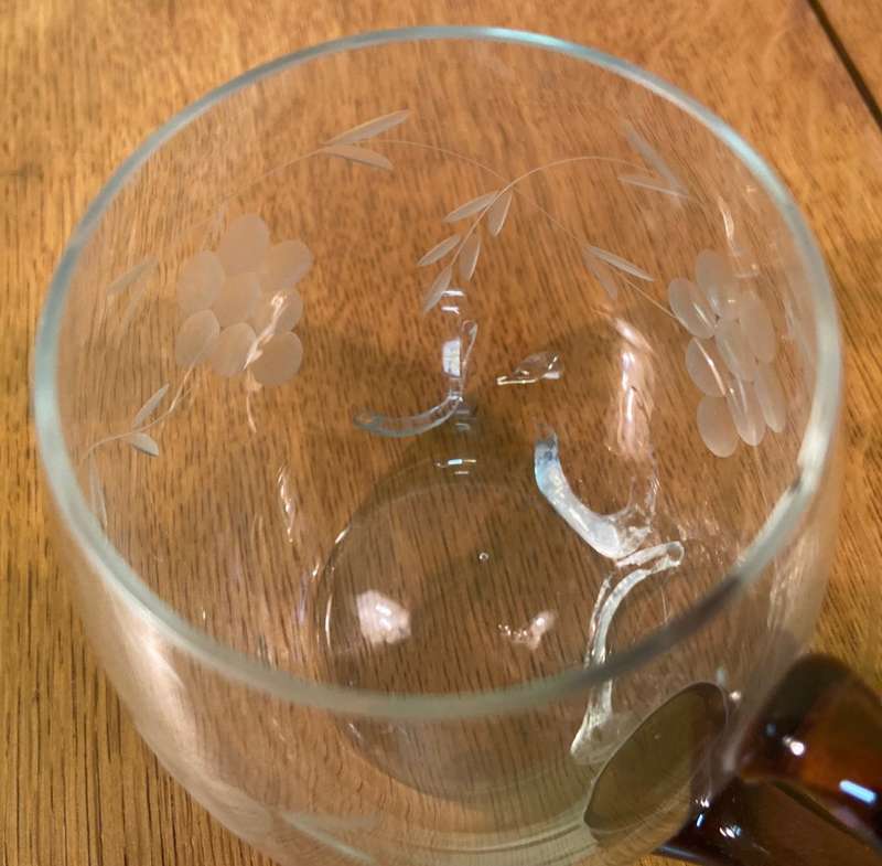 Beer small glasses x 4 - grape pattern - coloured handles