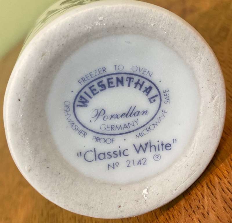 OLIVE OIL CONTAINER / POURER - PORCELAIN - WIESENTHAL GERMANY - CLASSIC WHITE - No. 2142.