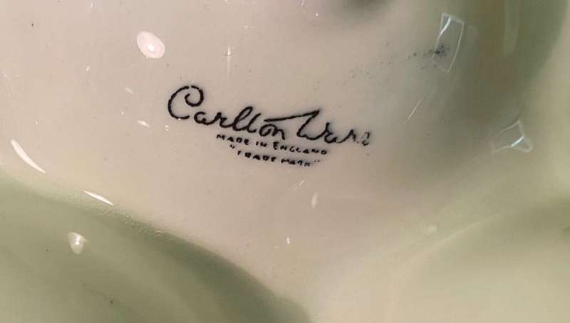 CARLTON WARE CARLTONWARE 3 PIECE PORCELAIN CONDIMENT HOLDER SALT PEPPER SAUCE - TOMATO SHAPE- RARE!