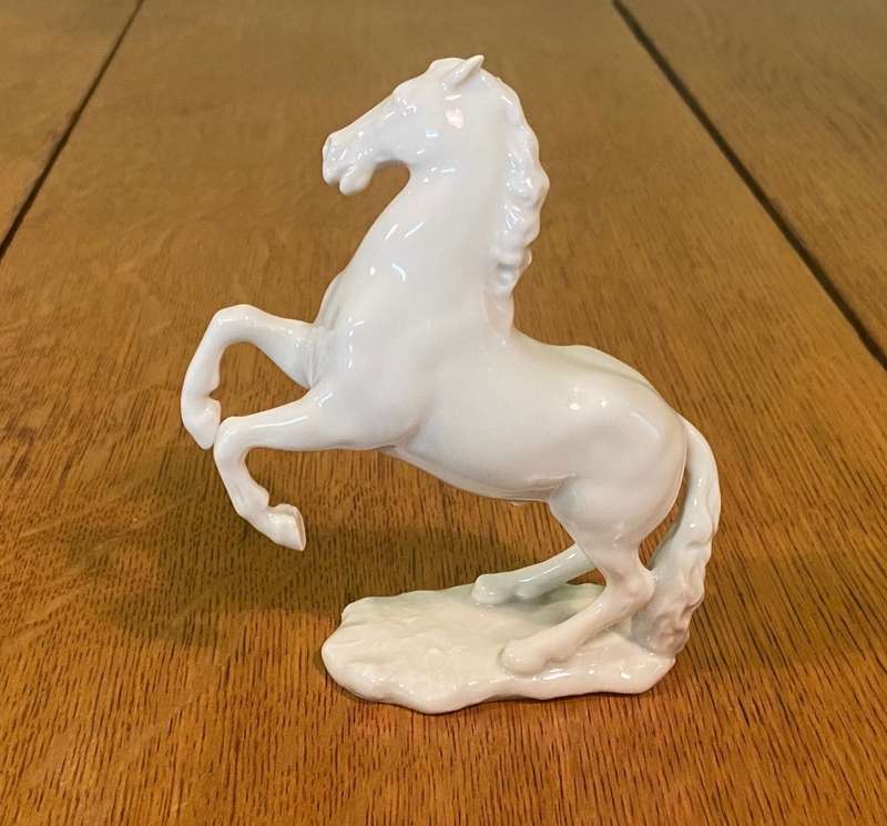 HUTSCHENREUTHER VINTAGE WHITE PORCELAIN HORSE FIGURINE - GUNTHER GRANGET - 1980