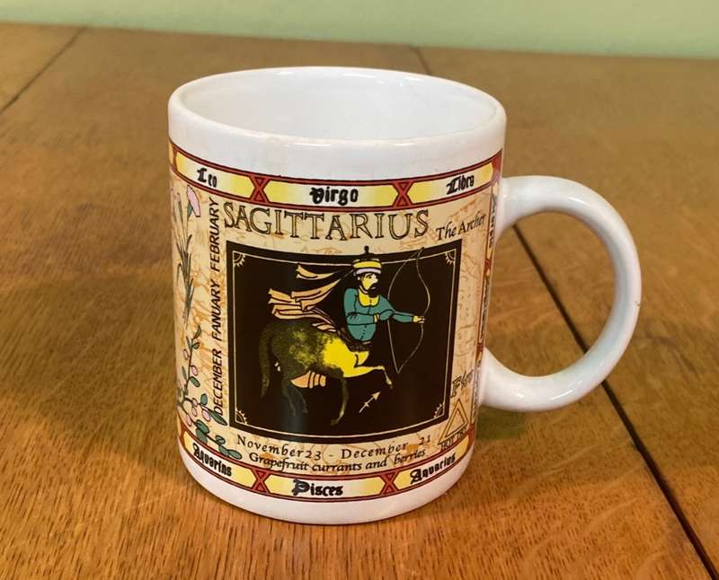 MUG - PORCELAIN - TEA COFFEE - ZODIAC SIGN - SAGITTARIUS - BOXED  EXCELLENT CONDITION!!!!