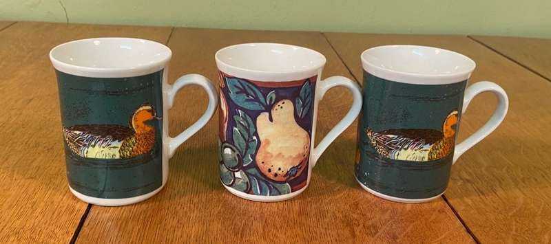 MUGS x 3 - PORCELAIN - TEA COFFEE - CONTINENTAL MUGGZ -  DUCKS & FRUIT ART - EXCELLENT CONDITION!!!!