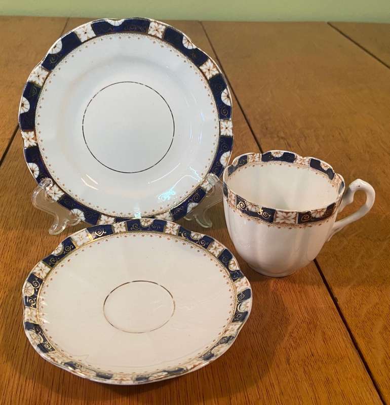 Court China William Lowe Tea Trio's x 4 + Some Extra's - England