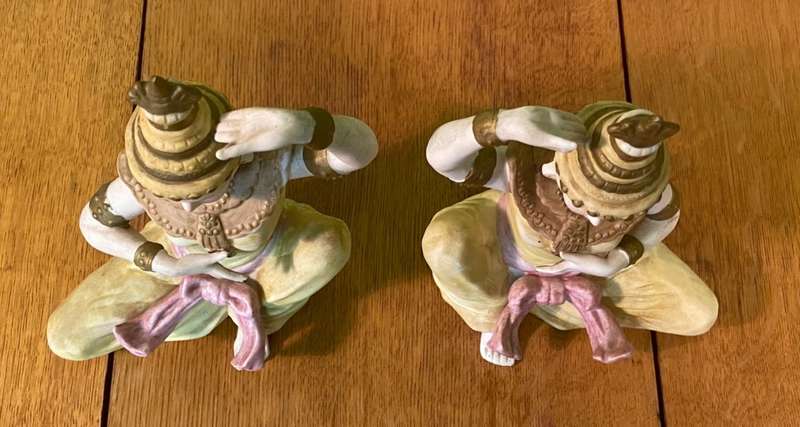 Lady Buddha Statue Praying - Porcelain x 2 - Identical