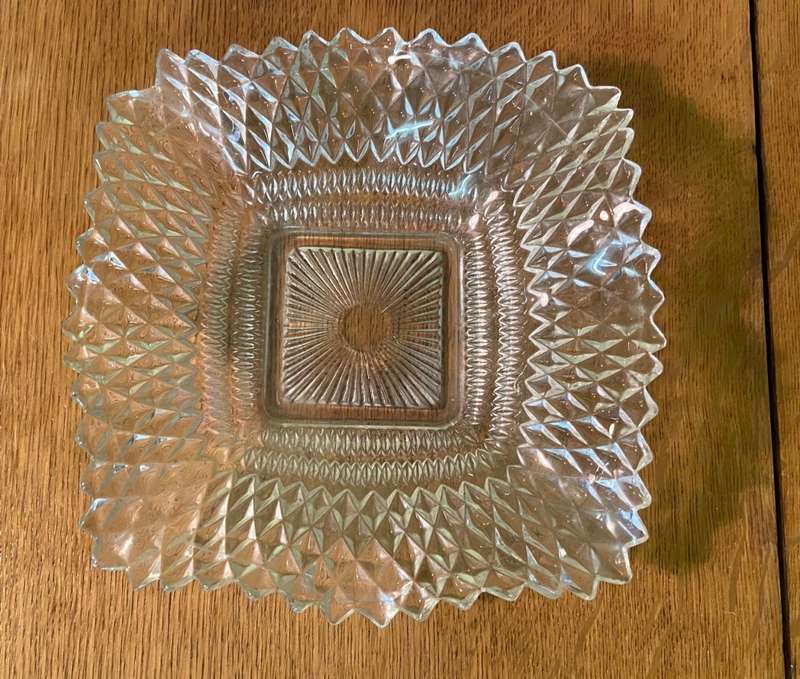 GLASS SQUARE WAVY TRINKET DISH / CONDIMENT / SNACK  BOWL - PATTERNED - STUNNING!