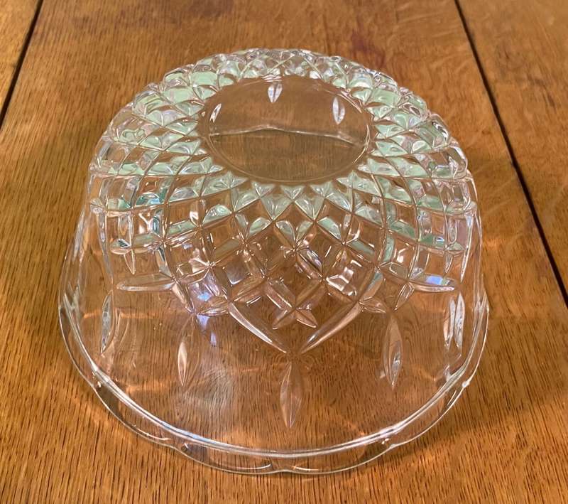 ITALIAN RCR CRYSTAL SERVING BOWL - HEAVY - MEDIUM / SMALL SIZE - GREAT CONDITION.