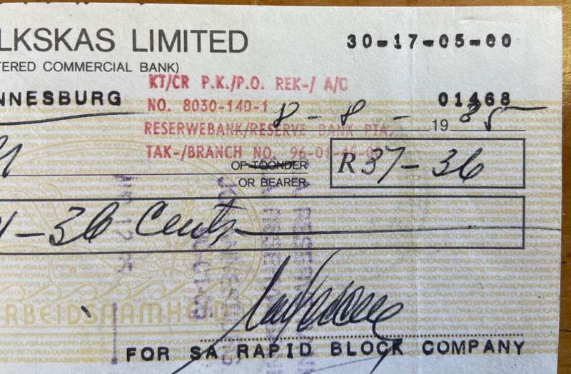 CHEQUE BANK VOLKSKAS LIMITED BEPERK JEPPE STREET JOHANNESBURG 1985 KLIPTOWN POSTMASTER GENERAL.