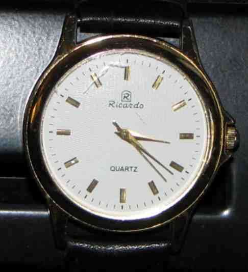 Ricardo quartz wrist watch outlet