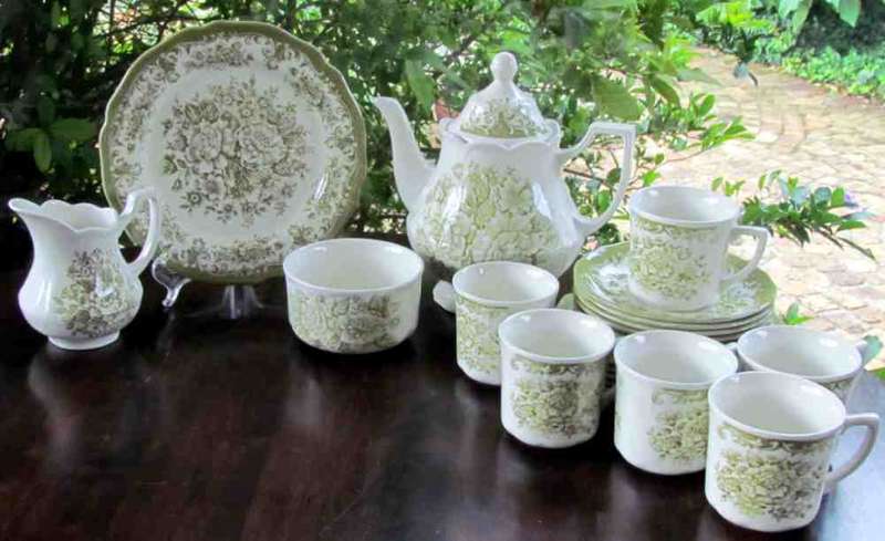MEAKIN (J.&G.)TEA SERVICE=IRONSTONE! Teapot/Coffee,Milk Jug,Sugar Bowl,6 Trio's,Cake= 23 piece!!!!!