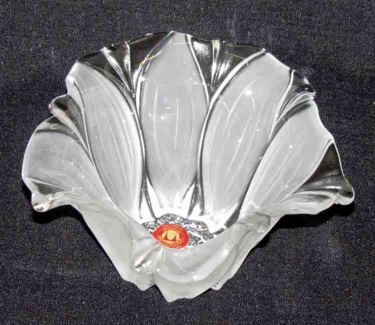German Walther Glas Frosted Crystal Vase/Bowl/Sweet Dish=Factory in Allemagne=STUNNING PIECE!!!!!!