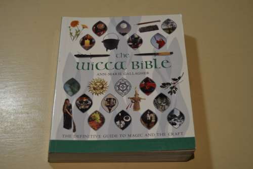 Anne Marie Gallagher - The Wicca Bible