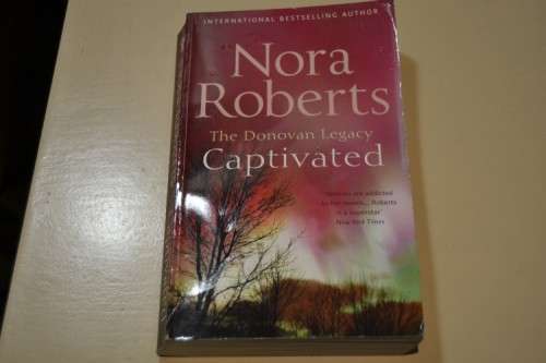 Nora Roberts - Captivated