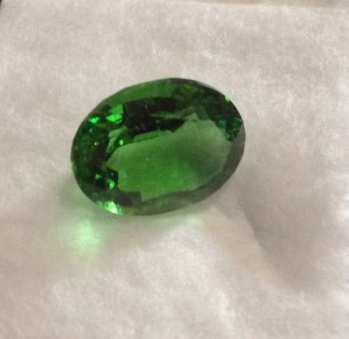 *J* Very rare 4.31 ct Moldavite - AAA bottle green colour