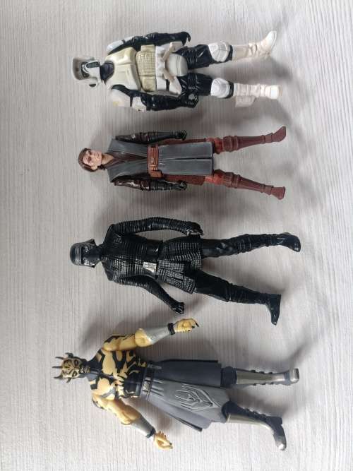 Star Wars figures Loose