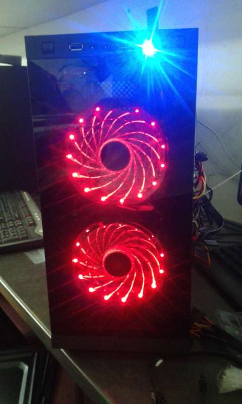 New PC with: Ryzen 3 2200G 3.5GHz, 120GB SSD HDD, 8GB DDR4 2133MHzRAM