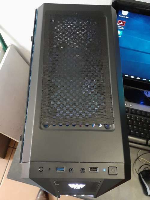 PC wit Intel Core i7 2600, 500gbHDD, 4GB DDR3 RAM