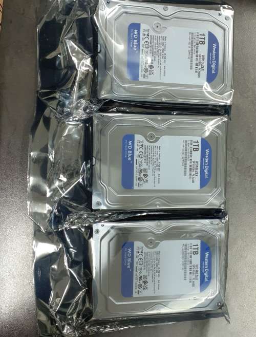 3X1TB Western Digital Desktop Hard drive