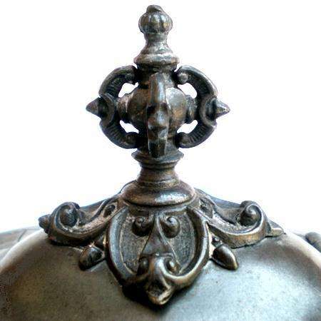 finial