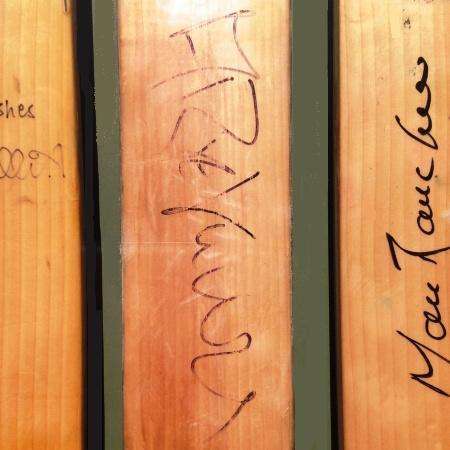 AB de Villiers signature