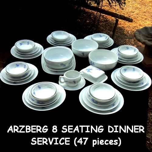 ARZBERG. DINNER SERVICE. 8 SEATING (47 PIECES). 'Midnight' pattern. Bone China.