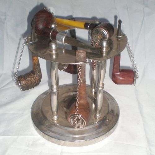 Stand with pipes.