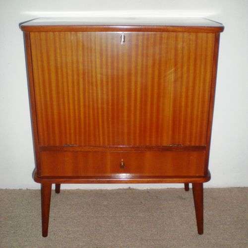 RETRO (1950s) RECORD CABINET (MAHOGANY)