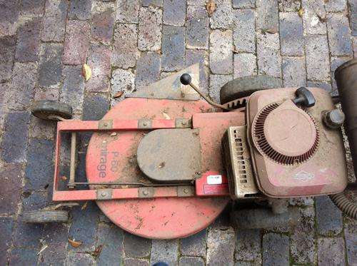 Briggs and Stratton petrol Heavy Duty Lawnmower