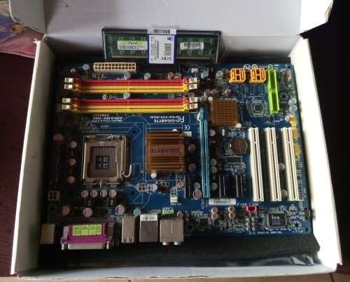 Gigabyte socket 775 motherboard. As new.