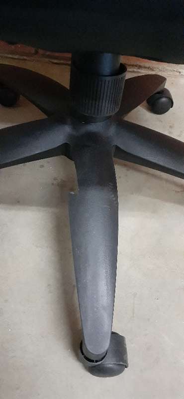 Ultra Exec Mid-Back Office Chair