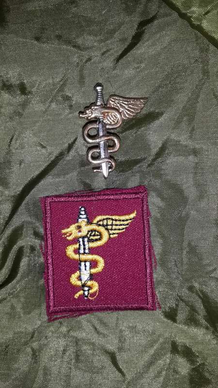 Special Forces (Recce)Support Ops Medic (7 Med Bn) metal Badge and  Ops Medic Badge cloth. ORIGINAL