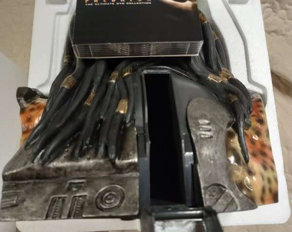 Predator - The Ultimate DVD Collection set (Limited Edition with Predator bust)