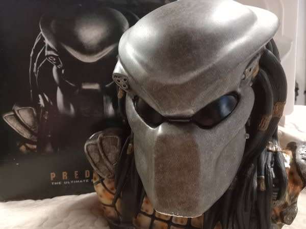 Predator - The Ultimate DVD Collection set (Limited Edition with Predator bust)